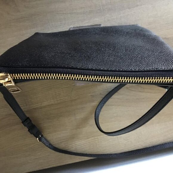 Coach Kitt Messenger Crossbody Bag Black Crossgrain Leather w/Zip Closure NWOT - Picture 6 of 12